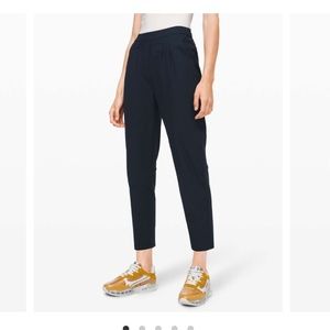 ISO Essential High-rise Trouser (NAVY)